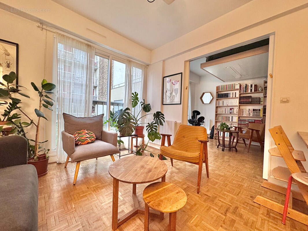 Appartement à PARIS-20E