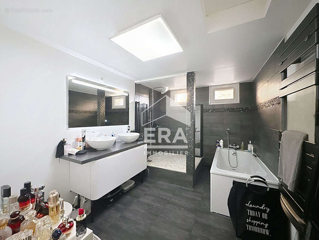 Maison à CONFLANS-SAINTE-HONORINE