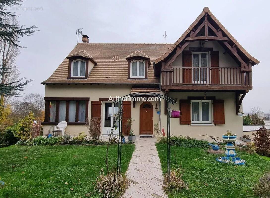 Maison à LIMEIL-BREVANNES