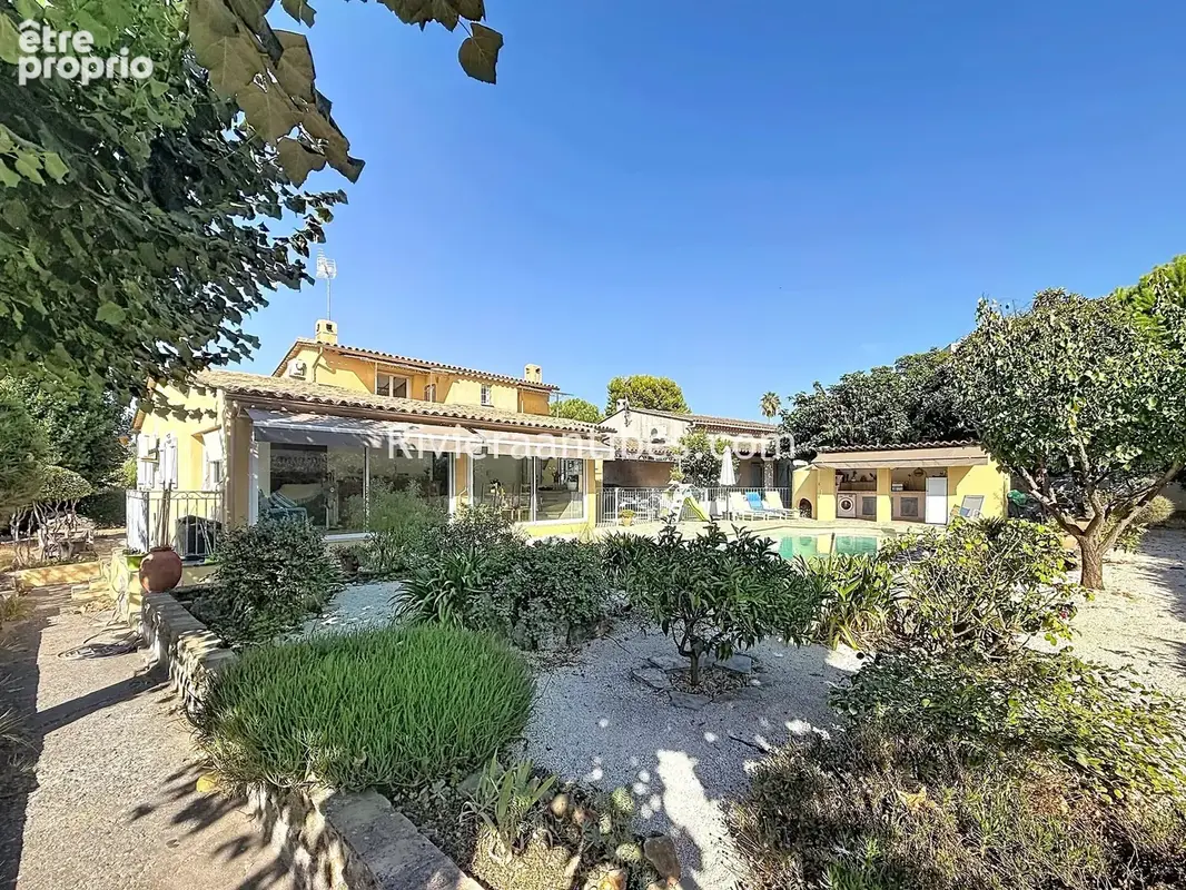 Photo Maison à Antibes au prix de 1 495 000€