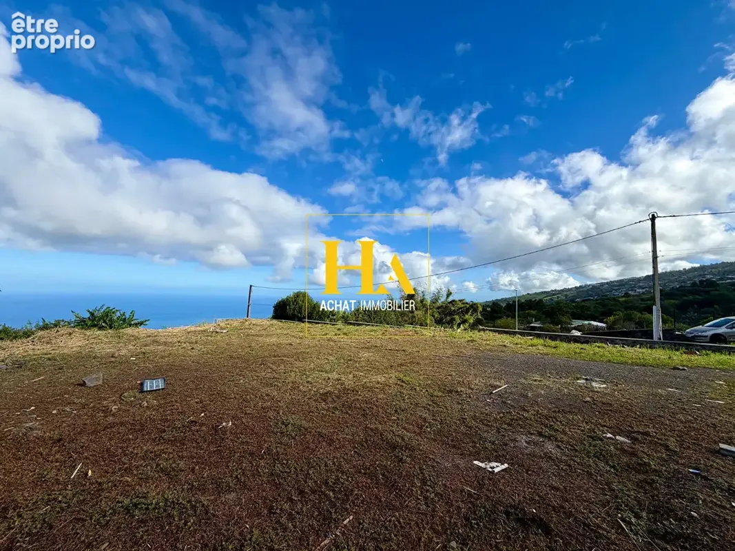 Terrain constructible avec permis de construire  La Chaloupe Saint-Leu - photo 2