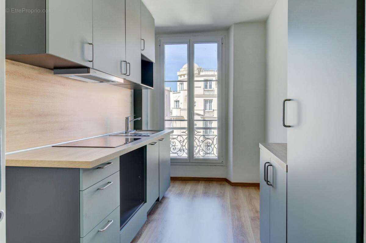 Carré d'or 41.61 m² 4ème étage avec ascenseur - photo 4