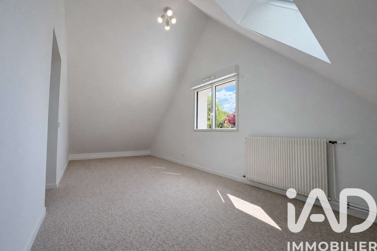 Photo 8 - Maison à BOULLAY-LES-TROUX