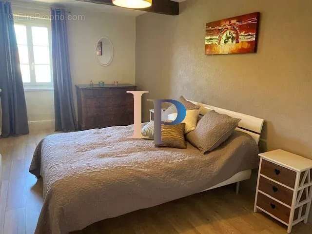 Maison à SAINT-CHRISTOPHE-EN-BRIONNAIS