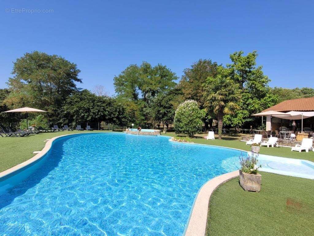 Maison à LISSAC-ET-MOURET