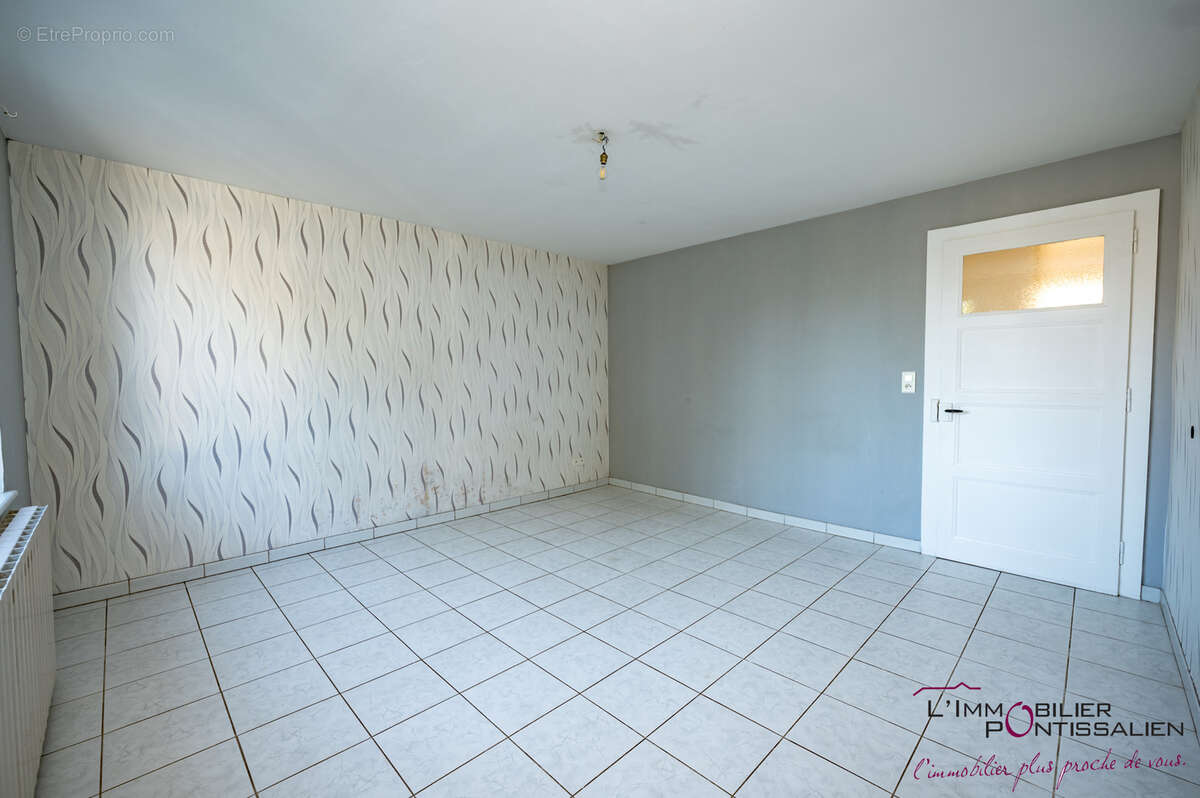 Frasne : t3 avec garage - photo 12