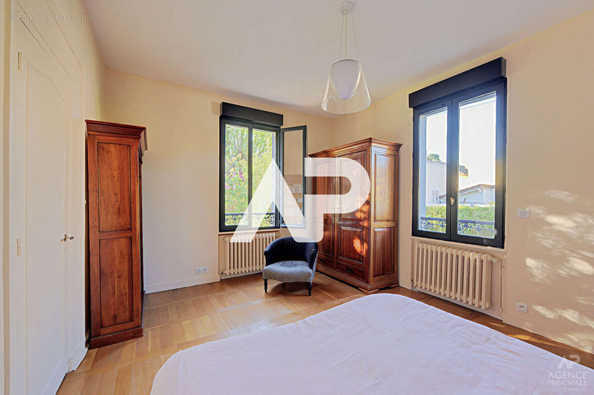 Maison à RUEIL-MALMAISON