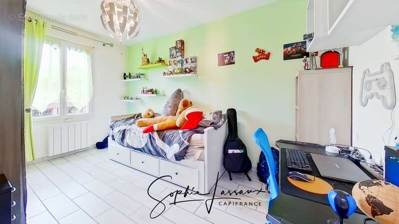 Maison récente de plain-pied à vendre en exclusivité à Authevernes – 152,35 m² – 5 pièces – 3 chambres – Double garage – Pièce c - photo 7