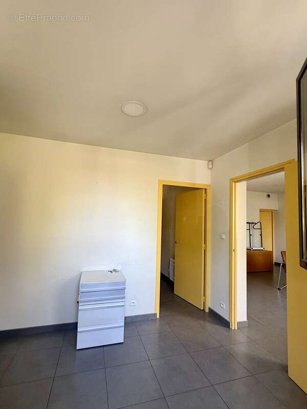 CABINET PROFESSIONNEL,  78 m2, Plain-pied, 3 places de stationnement, Pessac-Centre - photo 6