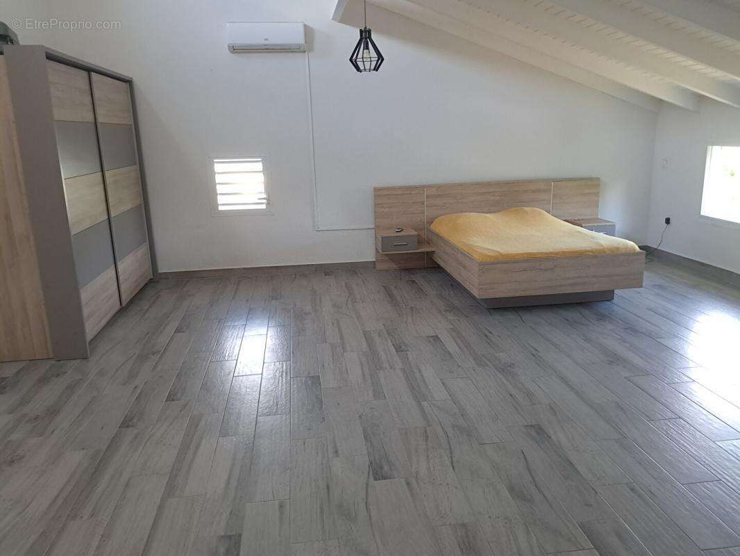 Maison à CAPESTERRE-BELLE-EAU