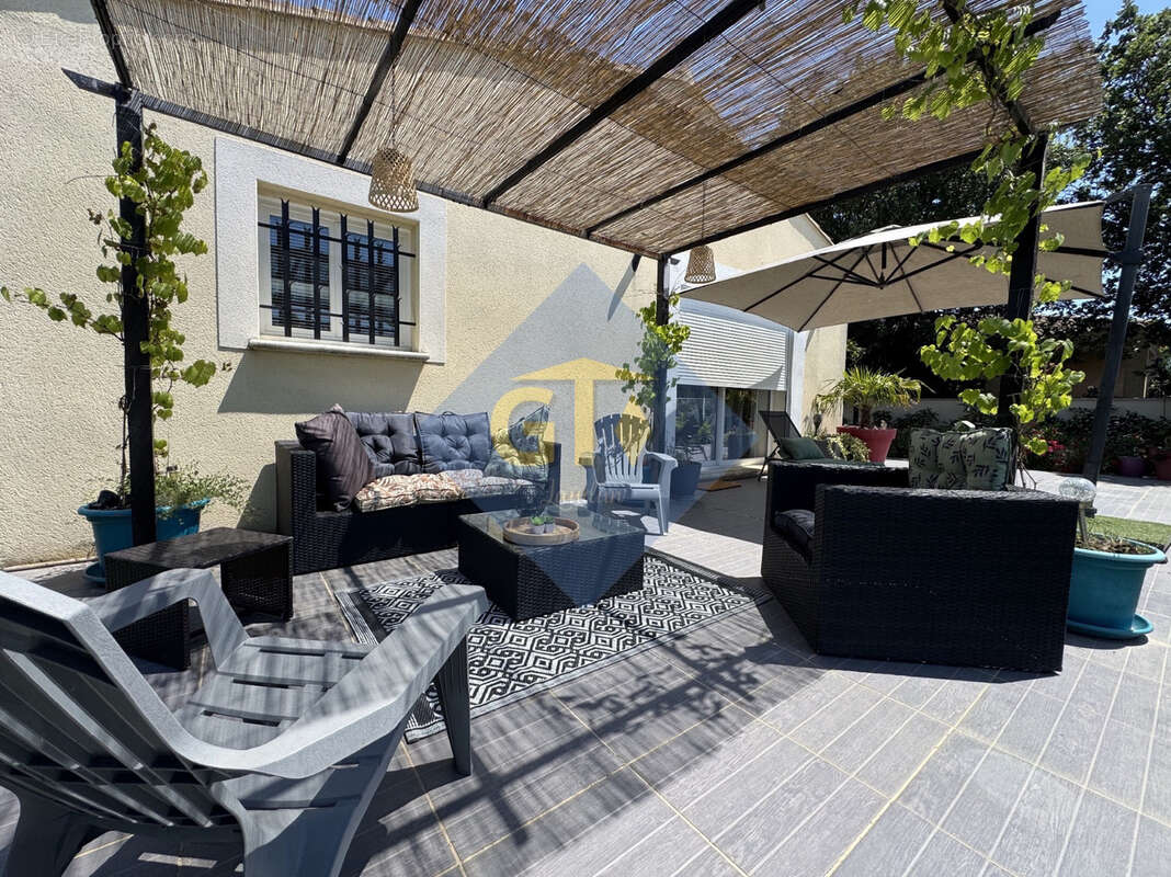 Maison à SAINT-PAUL-LES-FONTS