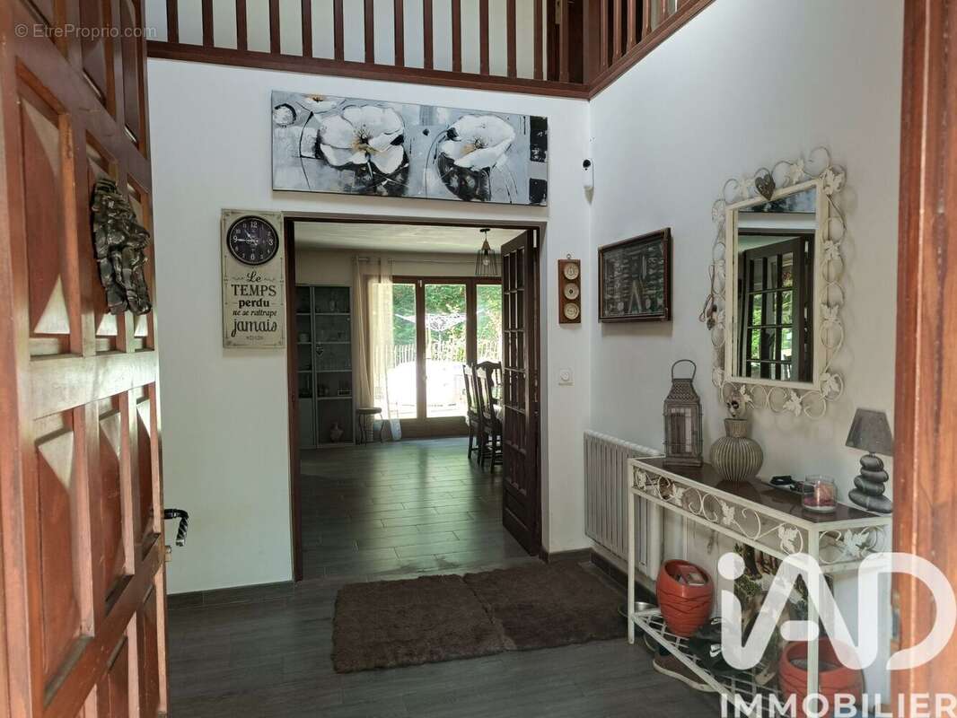 Photo 4 - Maison à POIGNY-LA-FORET