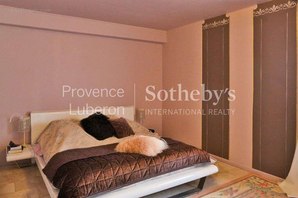 Maison à CHATEAUNEUF-DE-GADAGNE