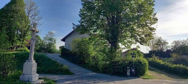 Dpt Ain (01), à vendre ORDONNAZ magnifique appartement T4 de 72 m² avec terrain privatif de 141 m² - photo 22