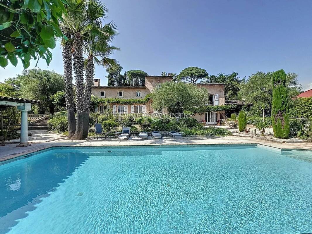 Maison à AURIBEAU-SUR-SIAGNE