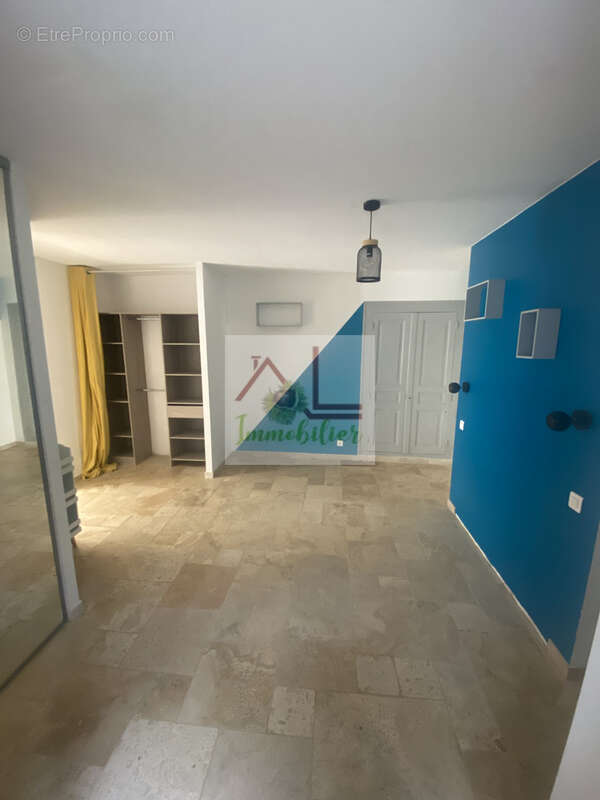 Maison à BERRIAS-ET-CASTELJAU