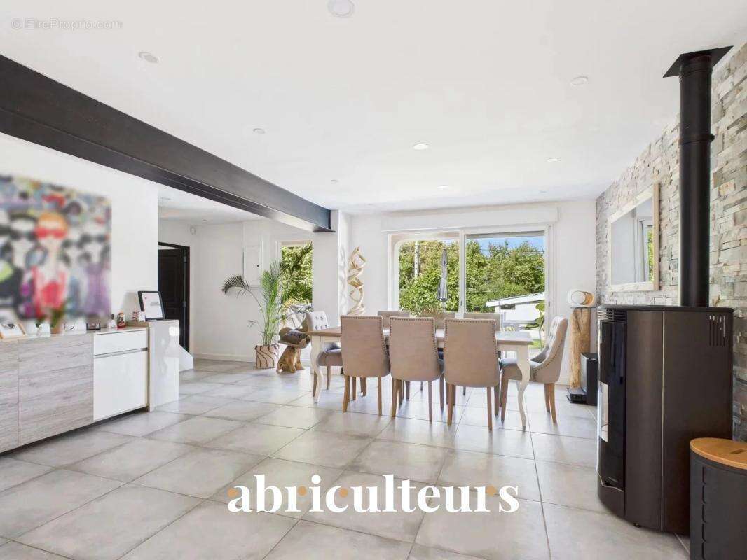 Maison à CALLIAN