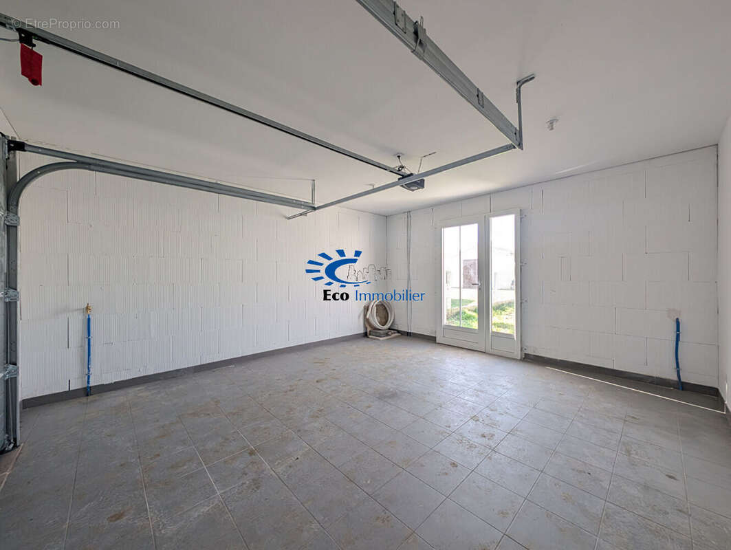 Maison à SAINT-XANDRE