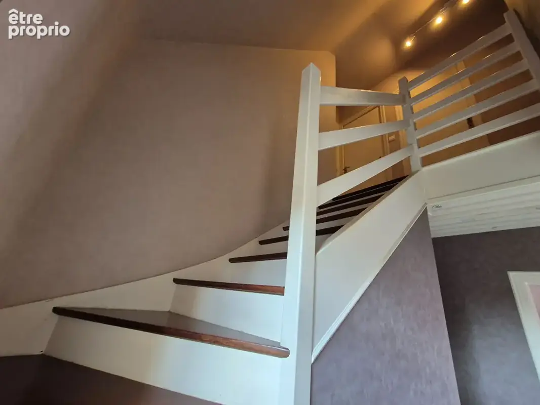 BODILIS - Maison  familiale 6 pièces - Centre bourg - photo 5
