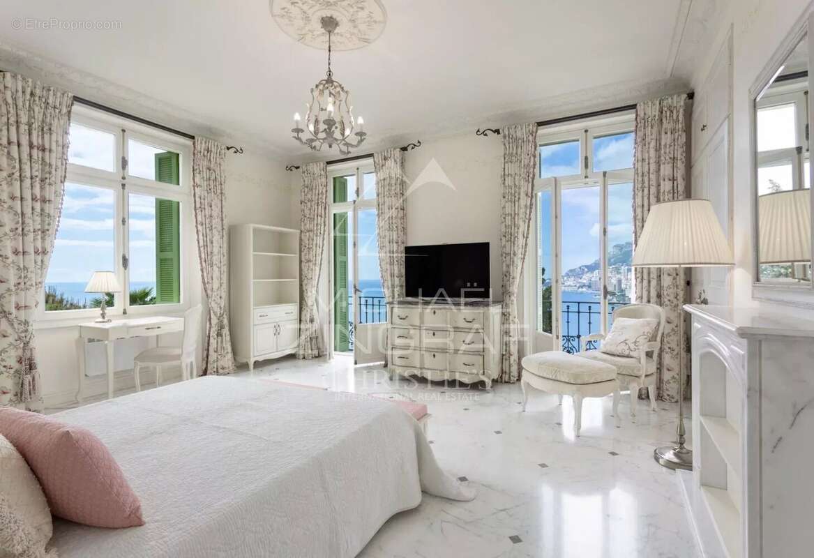 Maison à ROQUEBRUNE-CAP-MARTIN