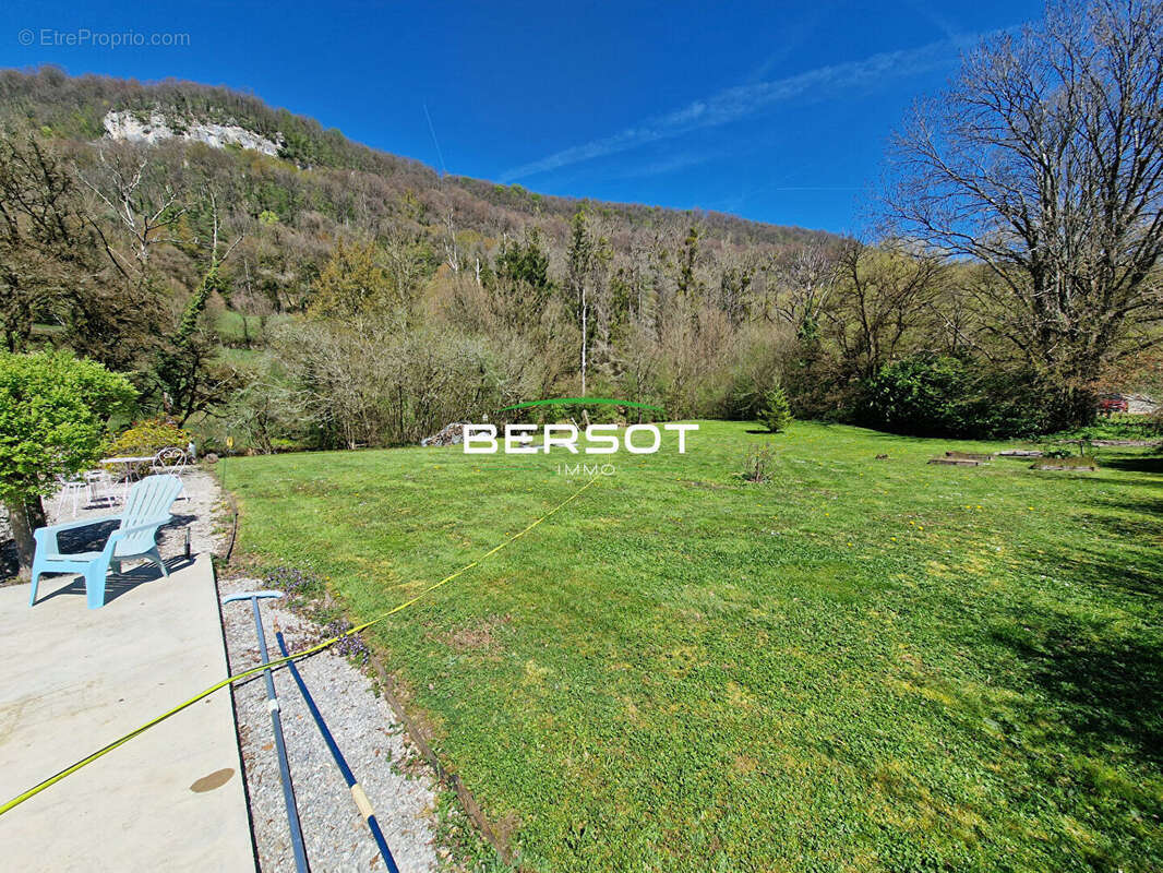 Maison à GUILLON-LES-BAINS