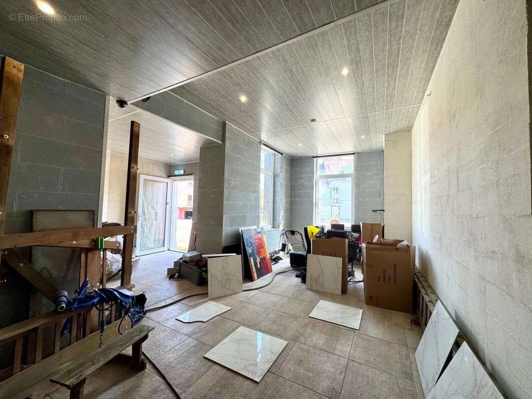 Commerce à HIRSINGUE