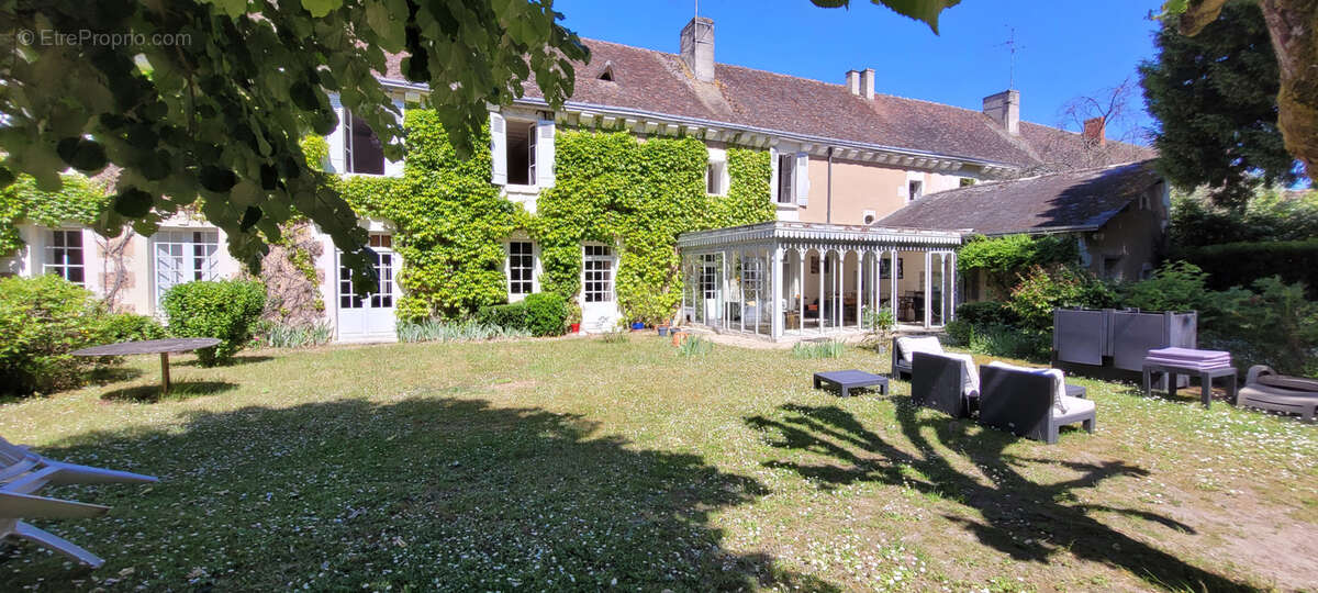 Maison à CHAMPIGNY-SUR-VEUDE