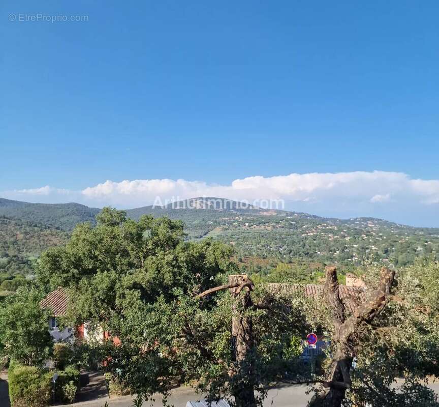 Appartement à GRIMAUD