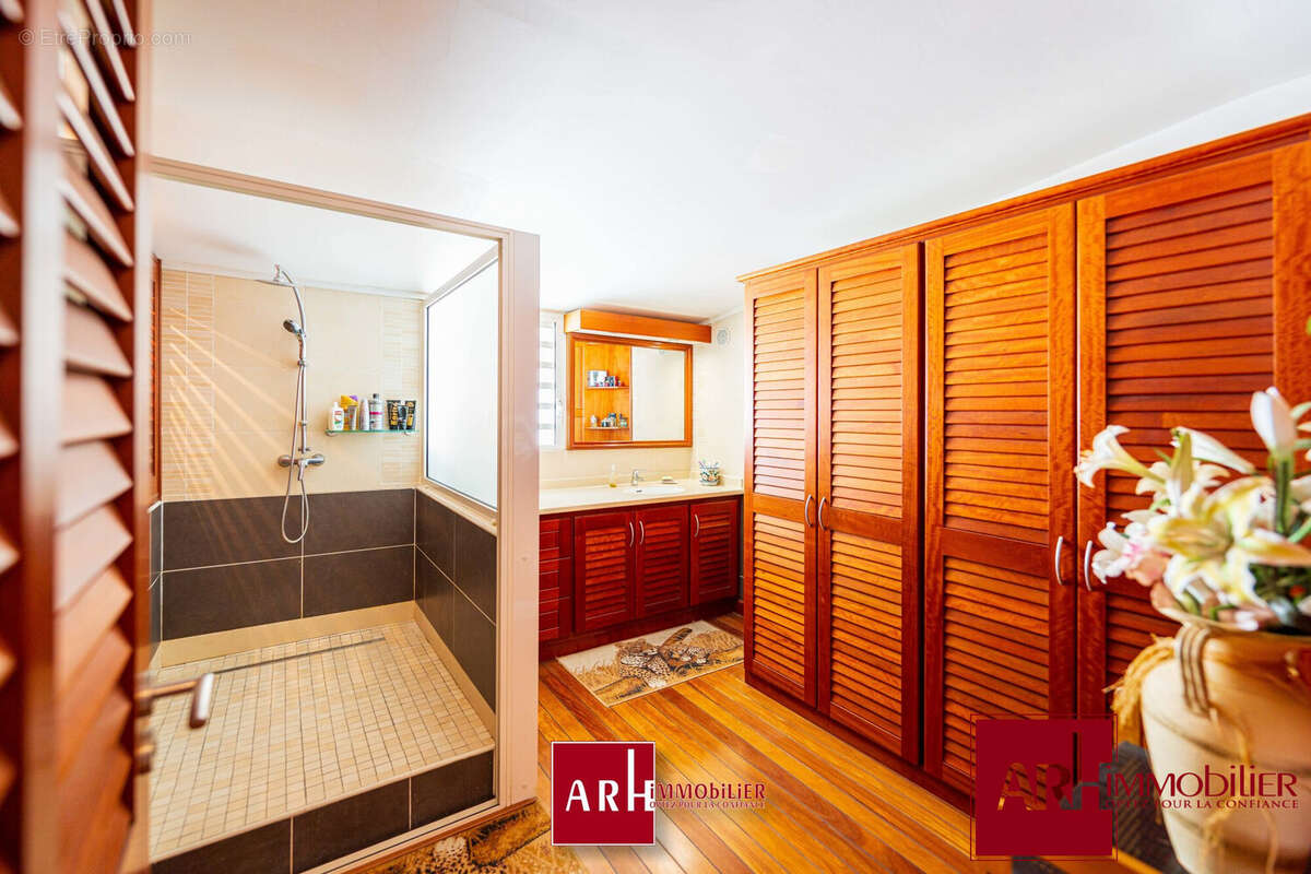 Maison à SAINT-DENIS