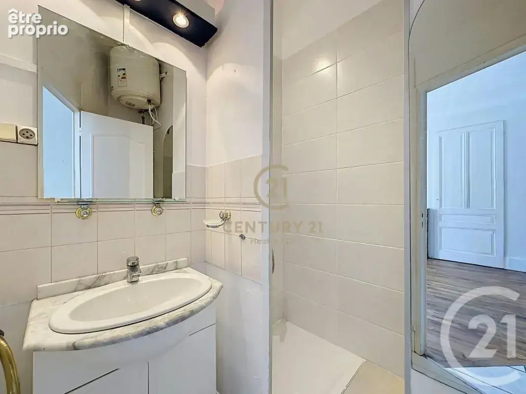 Appartement 2 pièces 45 m² à vendre à Villeurbanne (69100) - photo 8