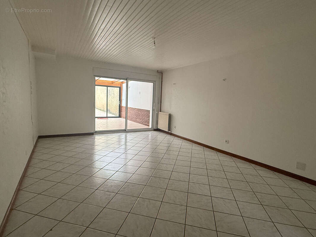 Maison à COLOMBEY-LES-BELLES