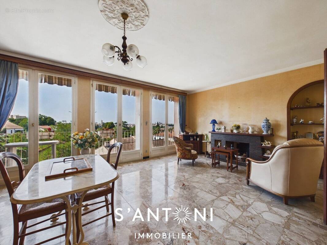 Appartement à BEZIERS