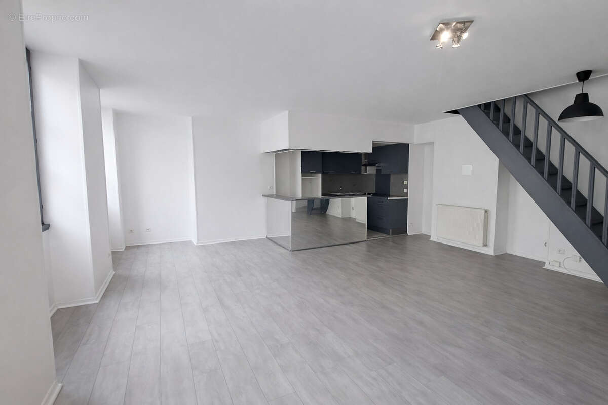 Appartement à SAINT-ETIENNE