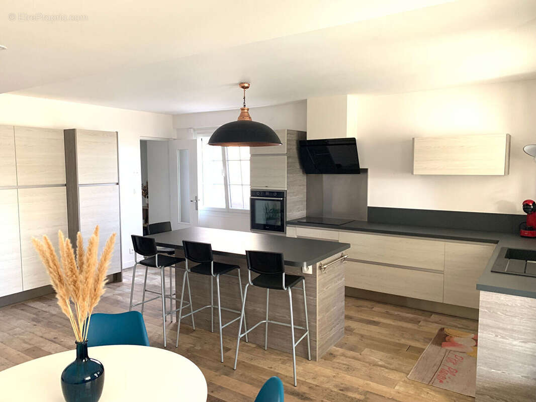 Maison Tonnay-Charente 4 pièce(s) 123m² - photo 2
