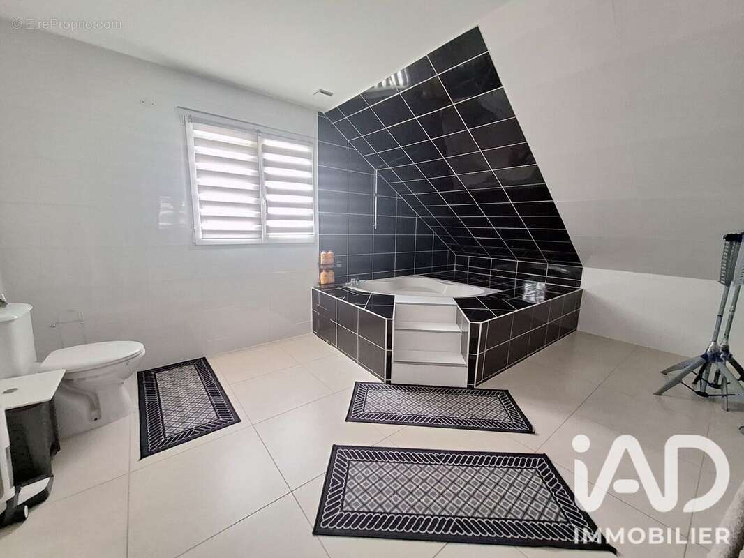 Maison 155 m² à Huest  - photo 7