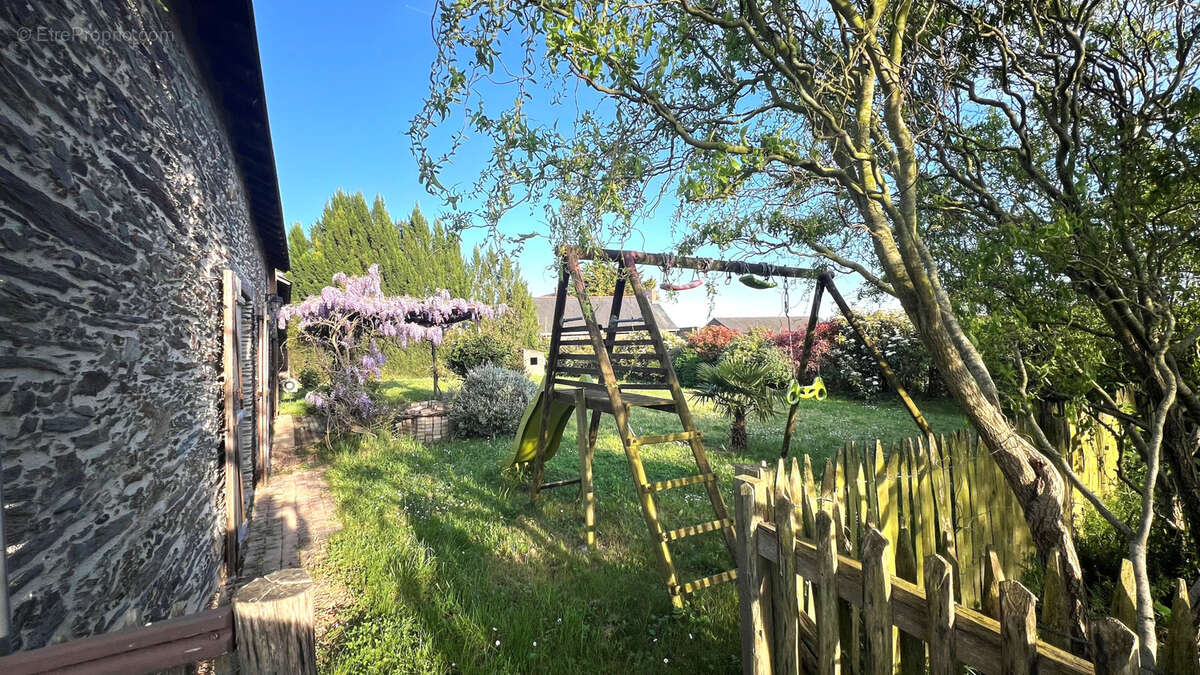 Maison à LA CORNUAILLE