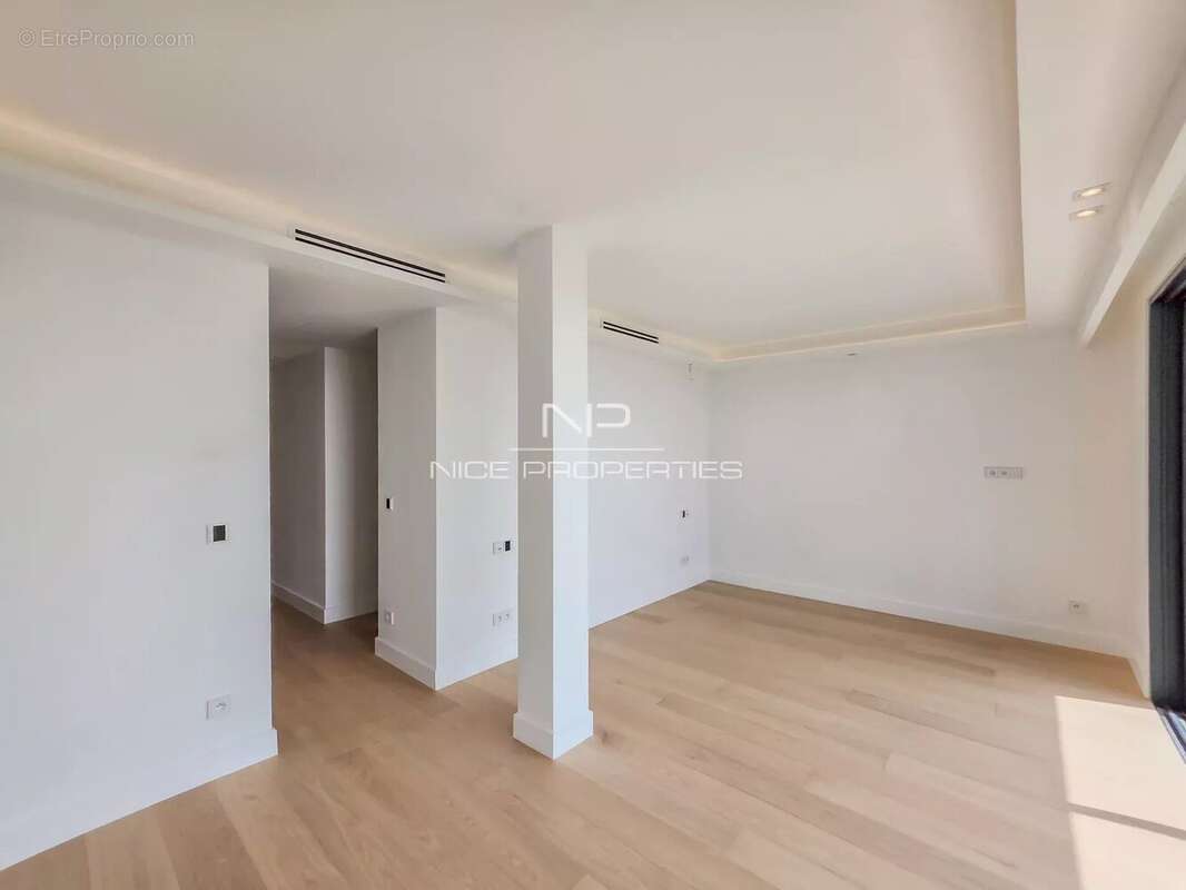 Maison à ROQUEBRUNE-CAP-MARTIN