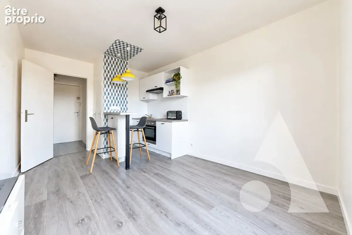 Studio avec excellente rentabilité - CENTRE-VILLE - photo 2