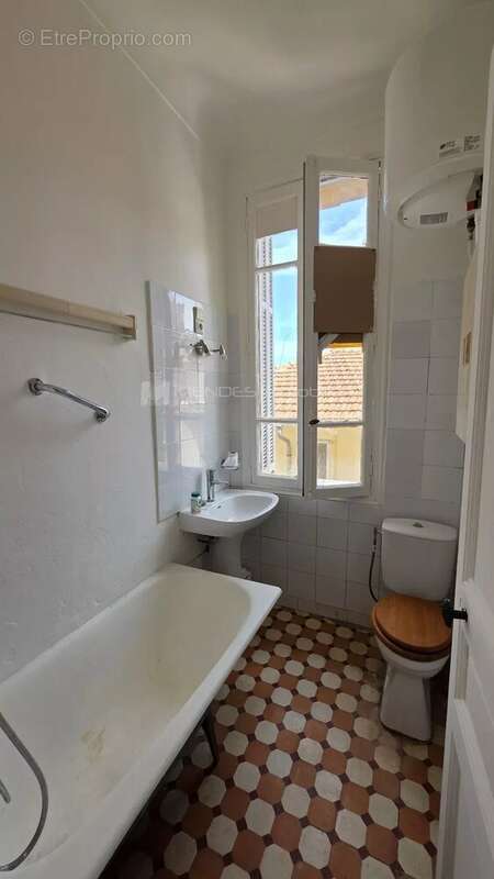 2 pieces ideal locatif dernier etage a beausoleil - photo 11