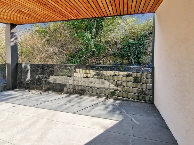 Appartement à NEUVECELLE