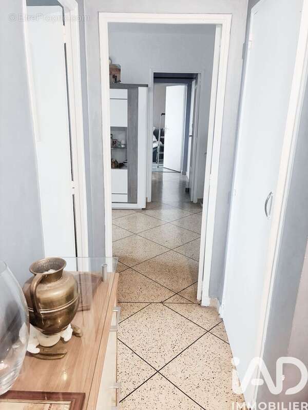 Photo 3 - Appartement à MARSEILLE-3E