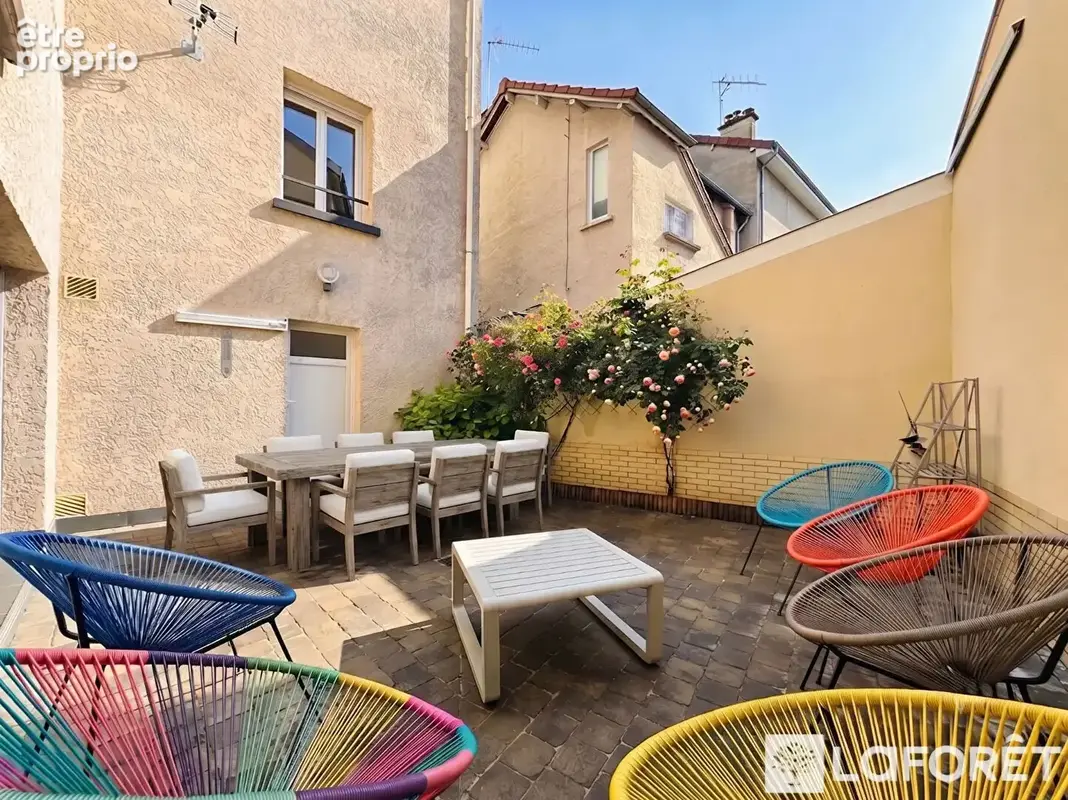 A vendre, Maison de Ville secteur Luton Av de Laon, 3 chambres, cour et deux garages - photo 2