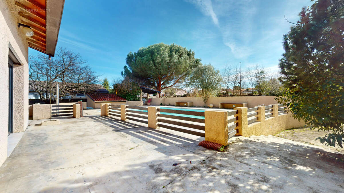 Maison à LA TOUR-DU-CRIEU