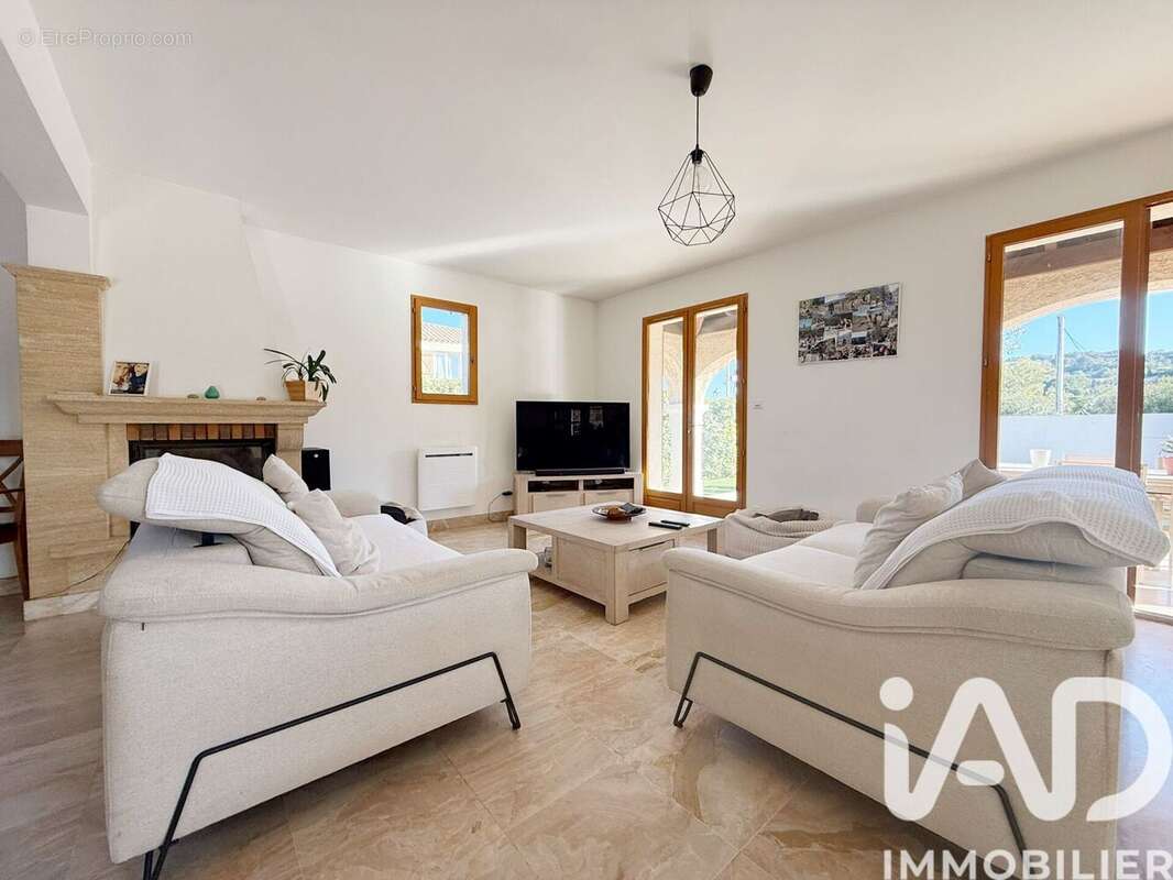 Photo 8 - Maison à CARQUEIRANNE