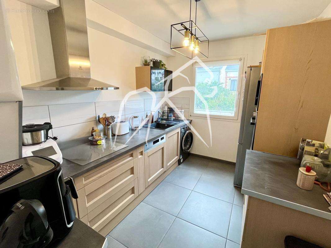 Appartement 3 pièces  63 m²  1er étage avec balcon  St Clément - Jardin des Plantes  76100 Rouen - photo 4