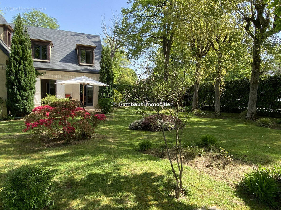 Maison à VAUCRESSON