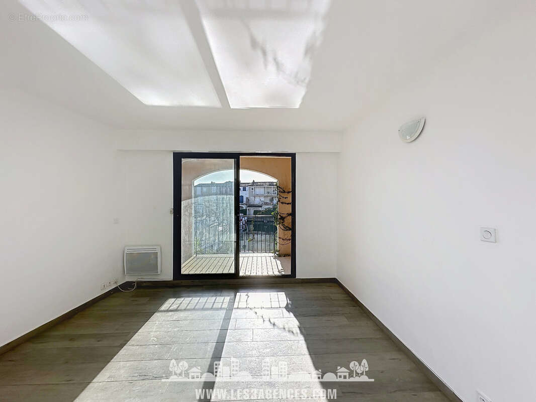 Appartement à GRIMAUD
