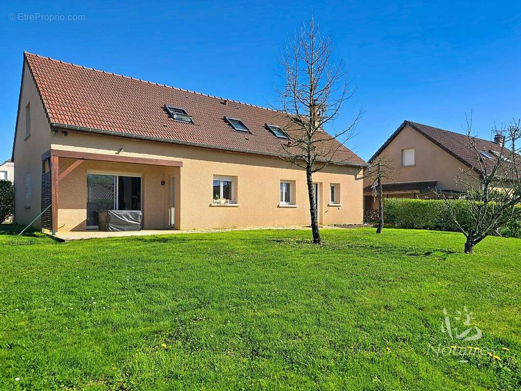 Maison à JONCHERY