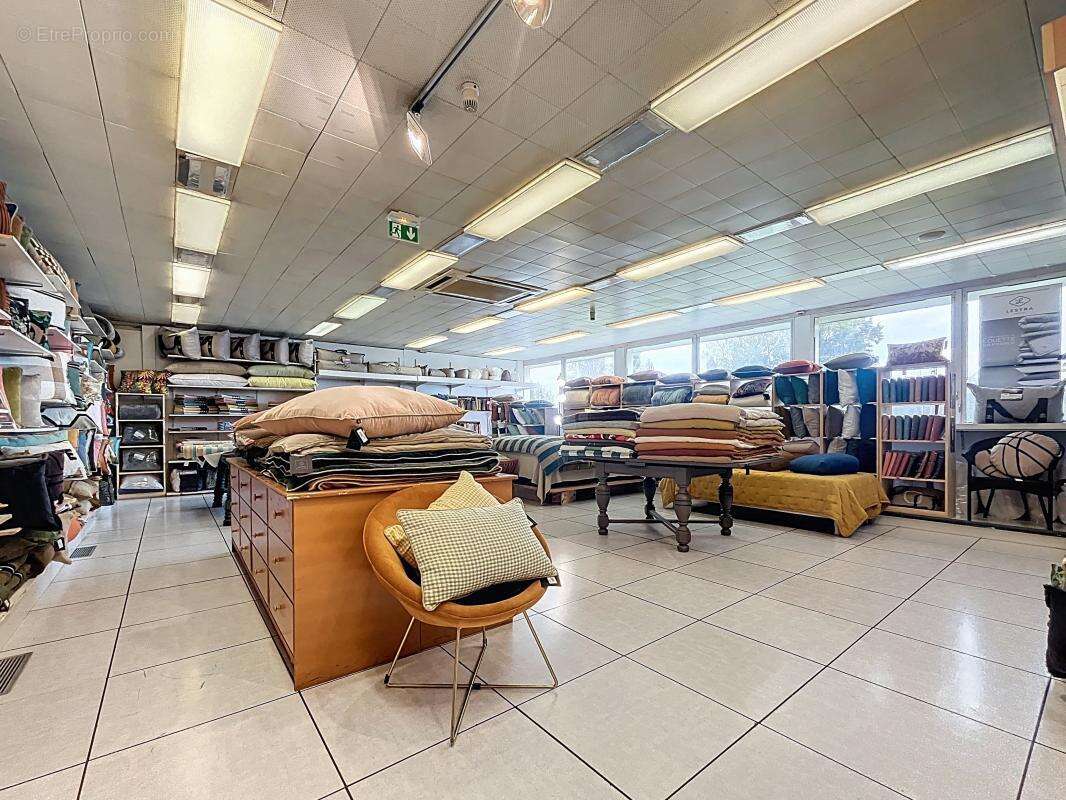 Commerce à SAINT-PIERRE-DES-CORPS