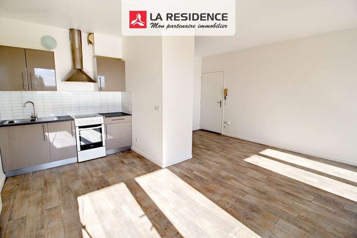 Appartement à VAUX-SUR-SEINE